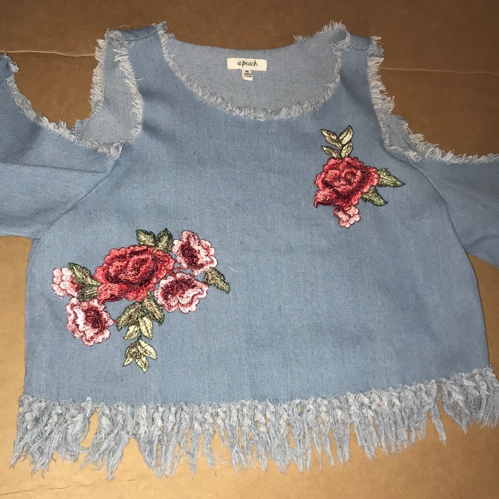 Off the shoulder crop top.